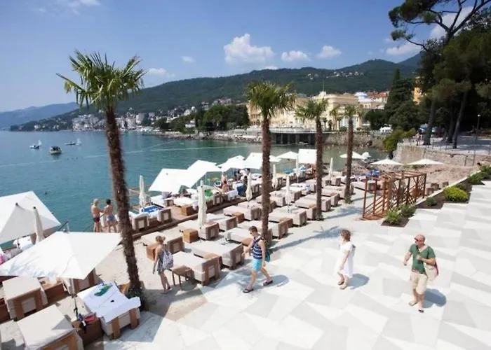 Apartment Marid - Three Bedroom Opatija